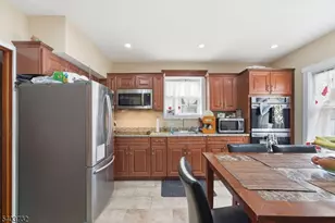 39 Hollywood Ave, Hillside, NJ 07205 - Photo 13