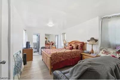 39 Hollywood Ave, Hillside, NJ 07205 - Photo 15