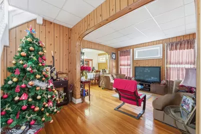 39 Hollywood Ave, Hillside, NJ 07205 - Photo 7