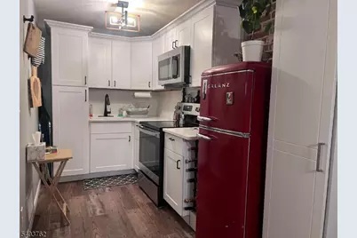 39 Willow Wood Sq #39, East Rutherford, NJ 07073 - Photo 3