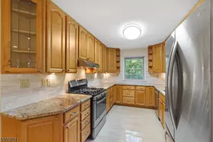 56 Valley Rd, Berkeley Heights Township, NJ 07922 - Photo 9