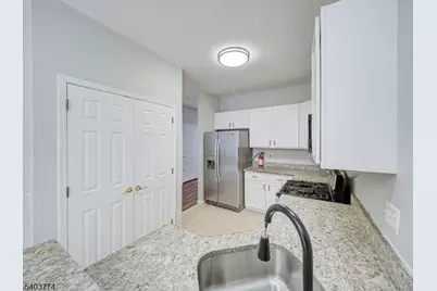 28 Gordon Cir, Parsippany, NJ 07054 - Photo 9