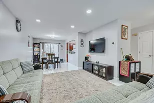 304 Maplecrest Rd, Edison Twp., NJ 08820 - Photo 13