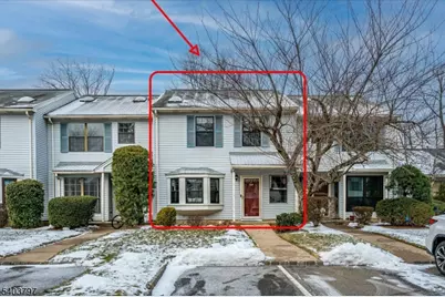 304 Maplecrest Rd, Edison Twp., NJ 08820 - Photo 1