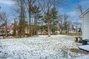 304 Maplecrest Rd, Edison Twp., NJ 08820 - Photo 33