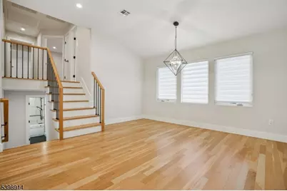 30 Hemlock Ter, Springfield, NJ 07081 - Photo 9