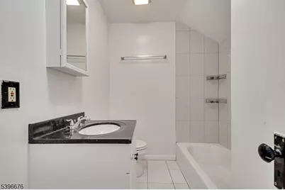 983 Colonial Ave, Union Township, NJ 07083 - Photo 11