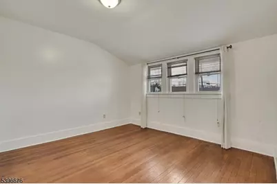 983 Colonial Ave, Union Township, NJ 07083 - Photo 5