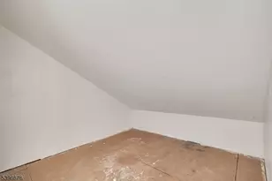 983 Colonial Ave, Union Township, NJ 07083 - Photo 7