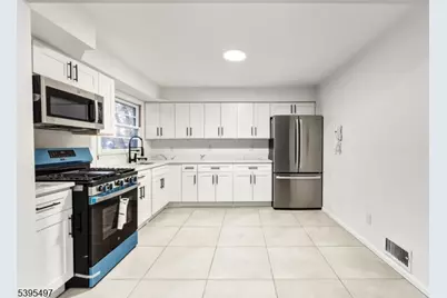 235 Lakewood Dr #2, Bloomfield, NJ 07003 - Photo 3