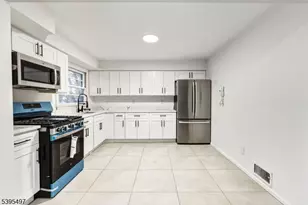 235 Lakewood Dr, Bloomfield, NJ 07003 - Photo 3