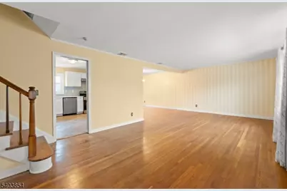 762-764 Valley Street12, Maplewood, NJ 07040 - Photo 3