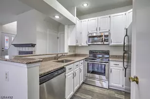 70 High Pond Ln, Bedminster Township, NJ 07921 - Photo 7