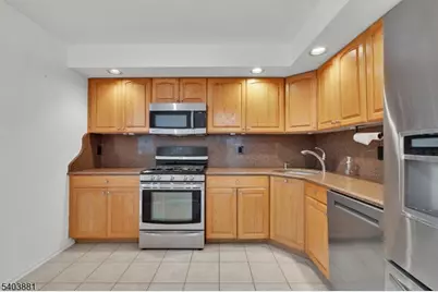 48 Edgefield Dr, Parsippany, NJ 07950 - Photo 23