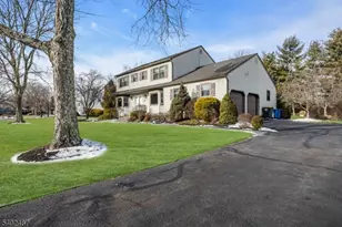 40 Michelle Ln, Hillsborough Township, NJ 08844 - Photo 5