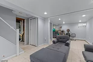 148 Locust Dr, Union Township, NJ 07083 - Photo 21