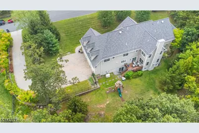 68 Eileen Dr, Cedar Grove, NJ 07009 - Photo 9