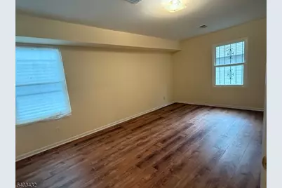 183 Chancellor Ave, Newark, NJ 07112 - Photo 11