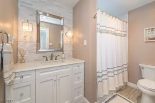 34 Templar Way, Parsippany, NJ 07054 - Photo 29