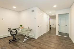 36 Yellow Brick Rd, Wayne Twp., NJ 07470 - Photo 37