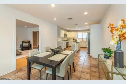 36 Yellow Brick Rd, Wayne Twp., NJ 07470 - Photo 9