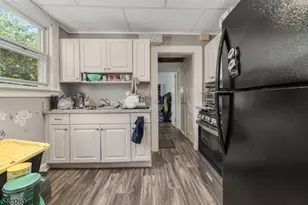 49-51 Caldwell Pl, Springfield, NJ 07081 - Photo 9