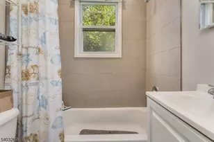 49-51 Caldwell Pl, Springfield, NJ 07081 - Photo 11