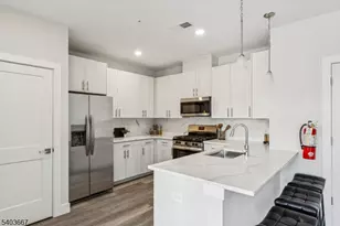 140 W Webster Ave, Roselle Park, NJ 07204 - Photo 7