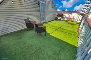 564 Hudson Ave, Weehawken, NJ 07086 - Photo 7