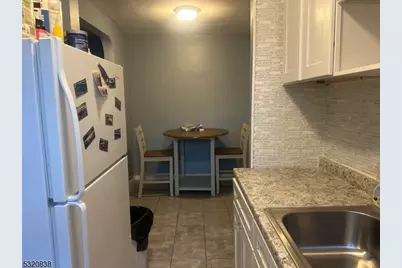 19 N Carpenter Ter, Belleville, NJ 07109 - Photo 7