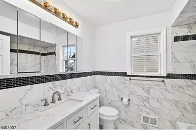 63 Scarlet Dr, Sayreville Boro, NJ 08859 - Photo 33