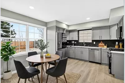 63 Scarlet Dr, Sayreville Boro, NJ 08859 - Photo 15