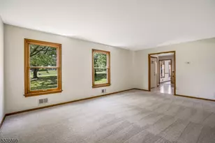 34 Willow Brook Ln, Clinton Township, NJ 08801 - Photo 5