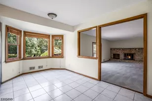 34 Willow Brook Ln, Clinton Township, NJ 08801 - Photo 13