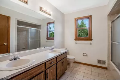 34 Willow Brook Ln, Clinton Township, NJ 08801 - Photo 25