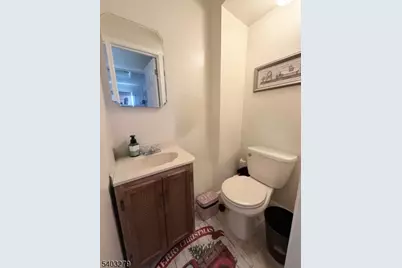 263 Kipp Ave, Hasbrouck Heights, NJ 07604 - Photo 11