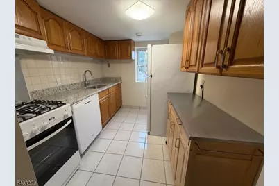 263 Kipp Ave, Hasbrouck Heights, NJ 07604 - Photo 5