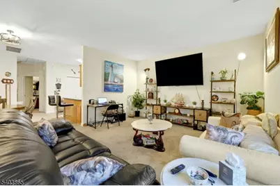 520 Victor St #8, Saddle Brook Township, NJ 07663 - Photo 3