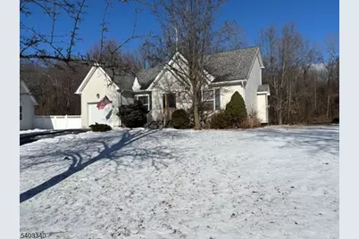 8 Holly Dr., Hamburg, NJ 07419 - Photo 1