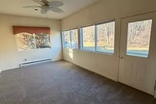 8 Holly Dr, Hamburg, NJ 07419 - Photo 11