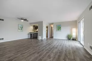 317 Ringwood Ave, Pompton Lakes, NJ 07442 - Photo 5