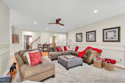 211 Ripley Ct, Monroe Township, NJ 08094 - Photo 9