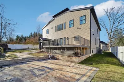 24 Holmes Ln, Wayne Twp., NJ 07470 - Photo 39