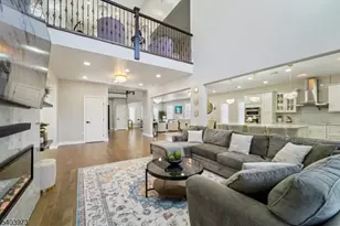 24 Holmes Ln, Wayne Twp., NJ 07470 - Photo 17