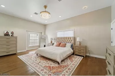 24 Holmes Ln, Wayne Twp., NJ 07470 - Photo 23