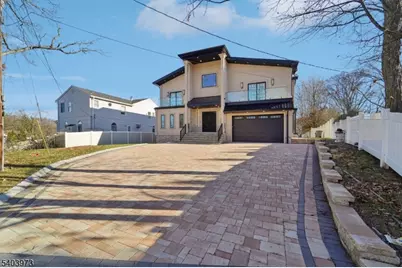 24 Holmes Ln, Wayne Twp., NJ 07470 - Photo 3