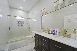 24 Holmes Ln, Wayne Twp., NJ 07470 - Photo 31