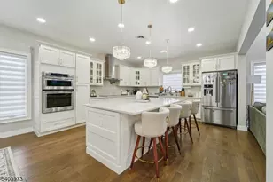 24 Holmes Ln, Wayne Twp., NJ 07470 - Photo 11