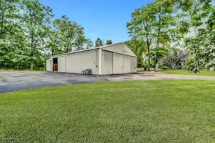 526 County Rd 579, Raritan Township, NJ 08551 - Photo 37
