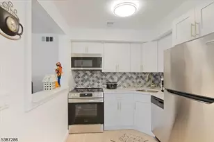 1004 Unicorn Way, Clifton, NJ 07011 - Photo 5